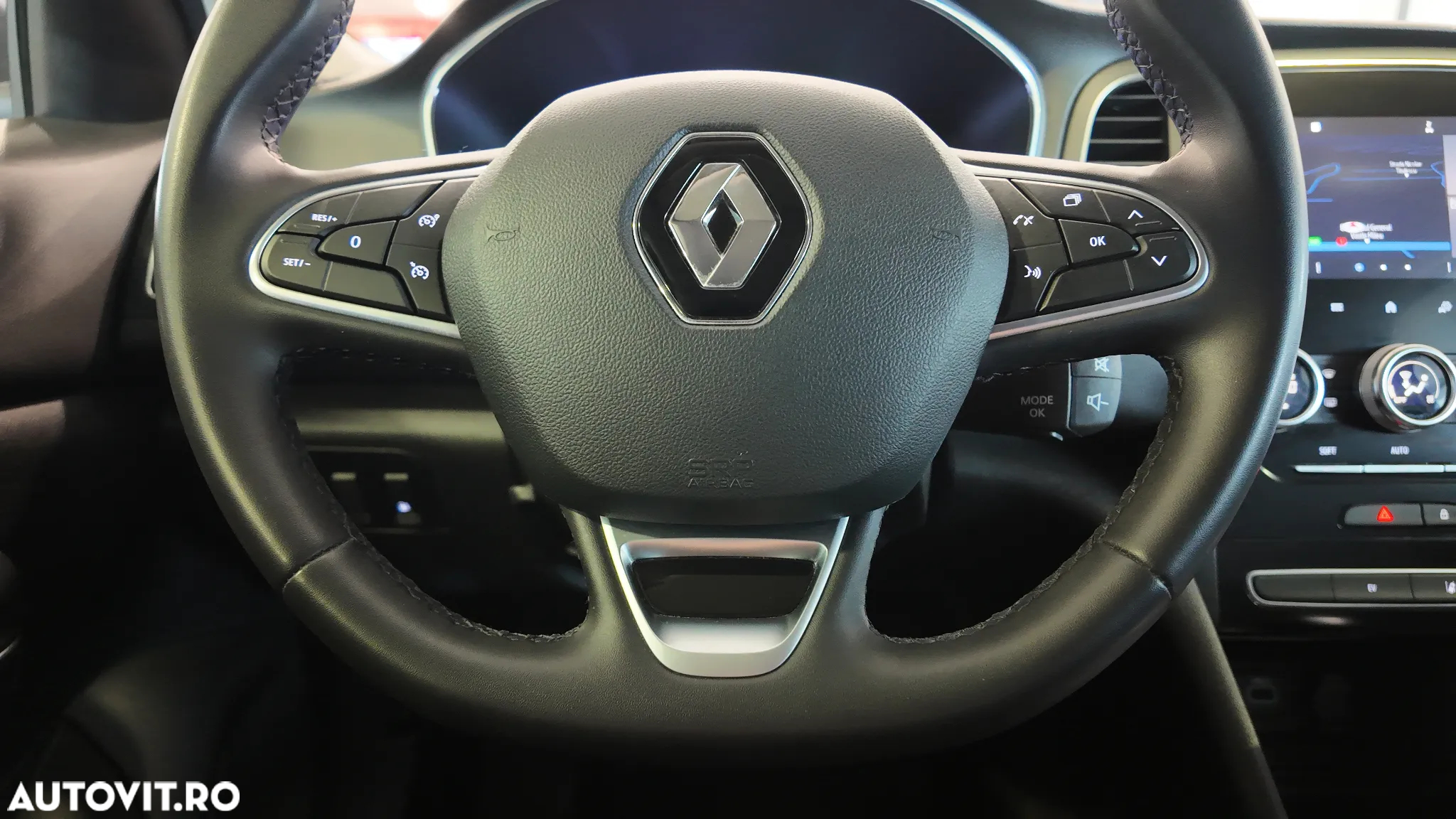 Renault Megane E-TECH Plug-in 160 BUSINESS EDITION - 17