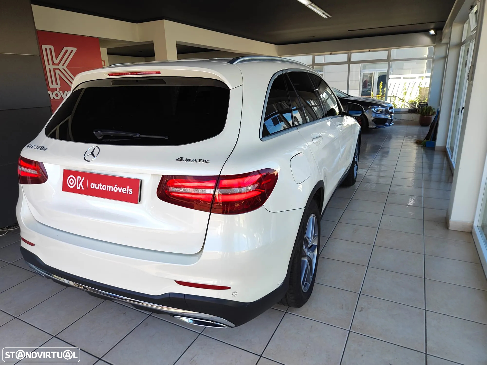 Mercedes-Benz GLC 220 d 4Matic 9G-TRONIC AMG Line - 11