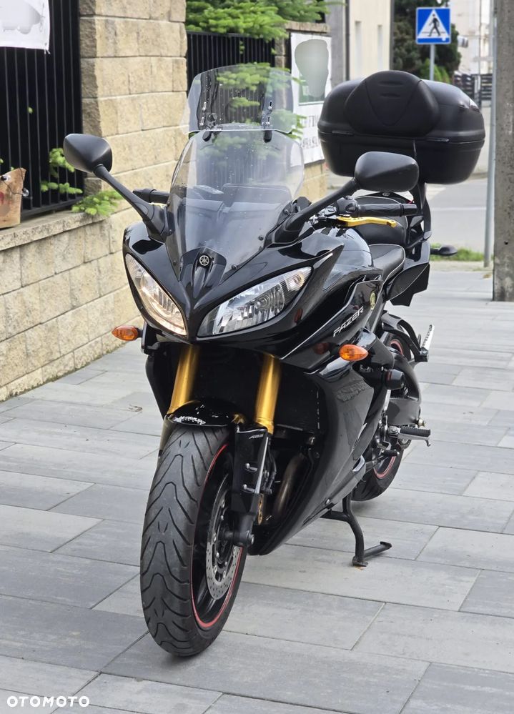 Yamaha FZ8 - 11