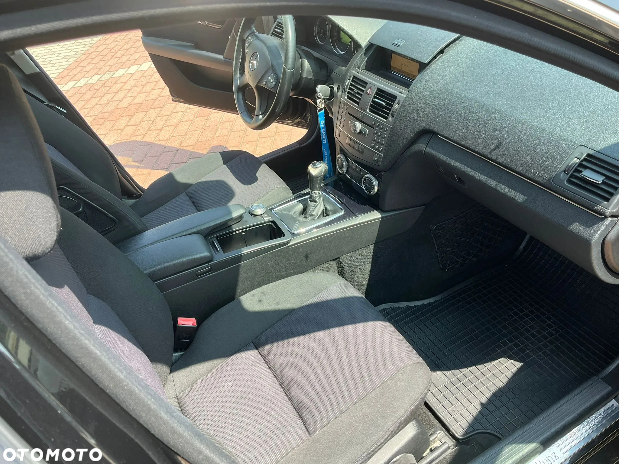 Mercedes-Benz Klasa C 180 CGI BlueEff Classic - 8