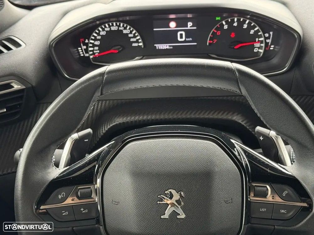 Peugeot 2008 1.5 BlueHDi Allure EAT8 - 12