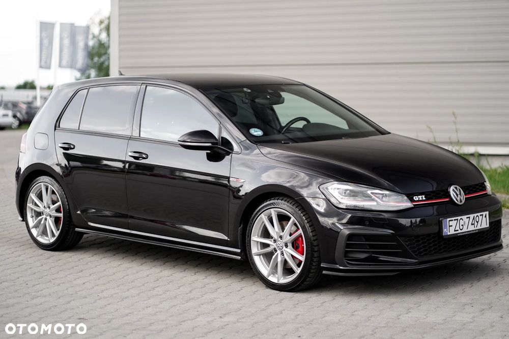 Volkswagen Golf - 11