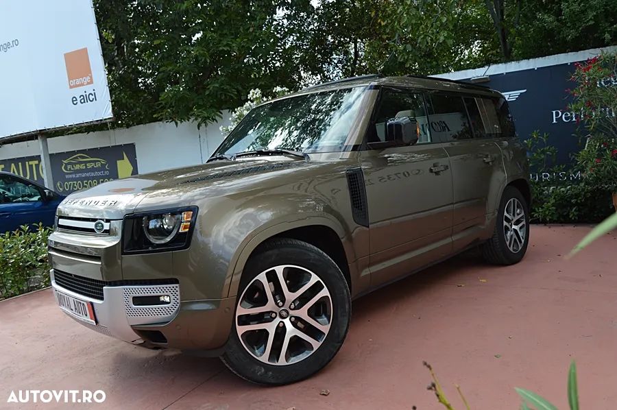 Land Rover Defender - 21
