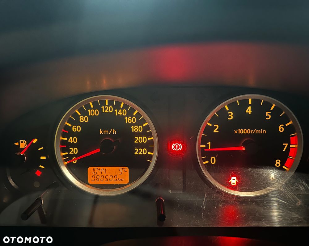 Nissan Almera 1.5 Visia - 10