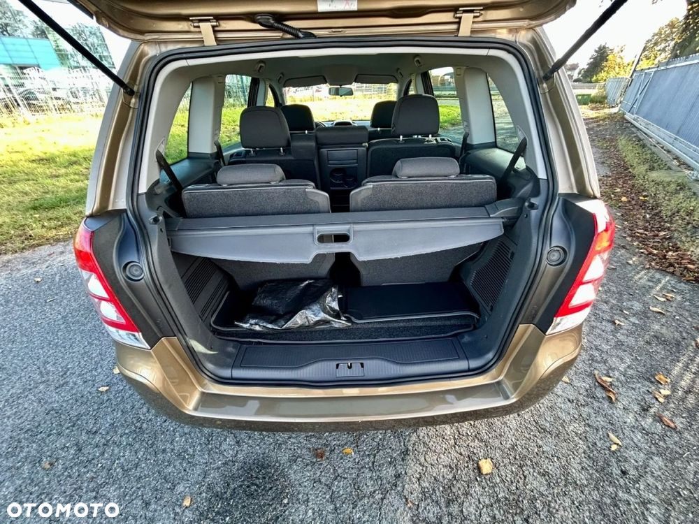 Opel Zafira - 17