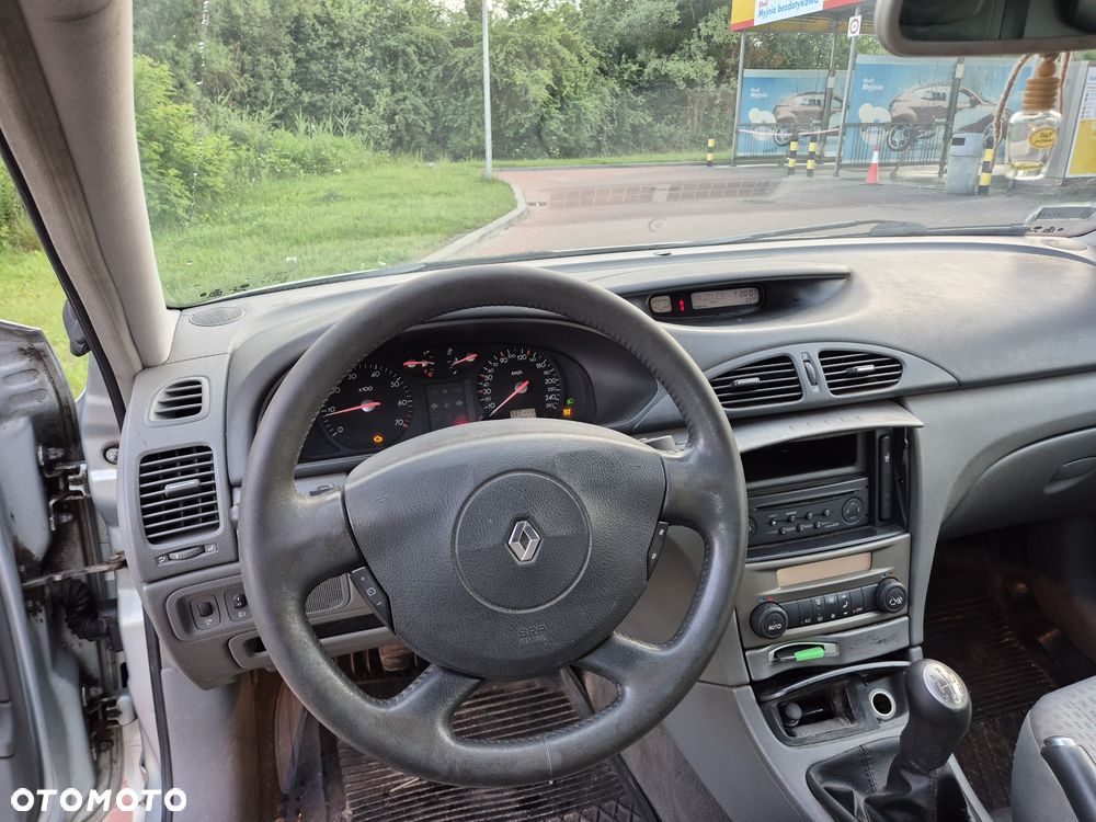Renault Laguna - 8