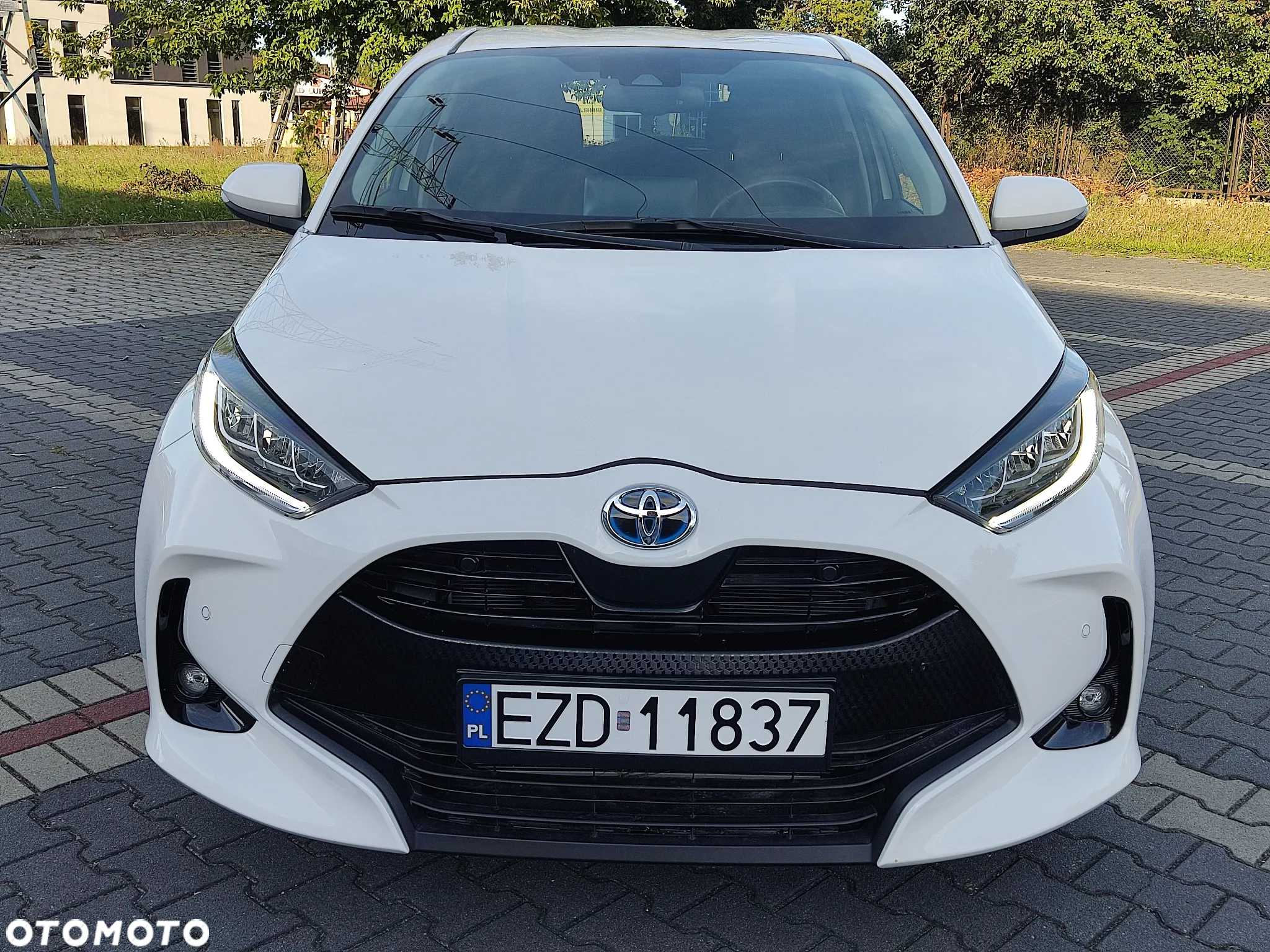 Toyota Yaris Hybrid 1.5 Executive - 4
