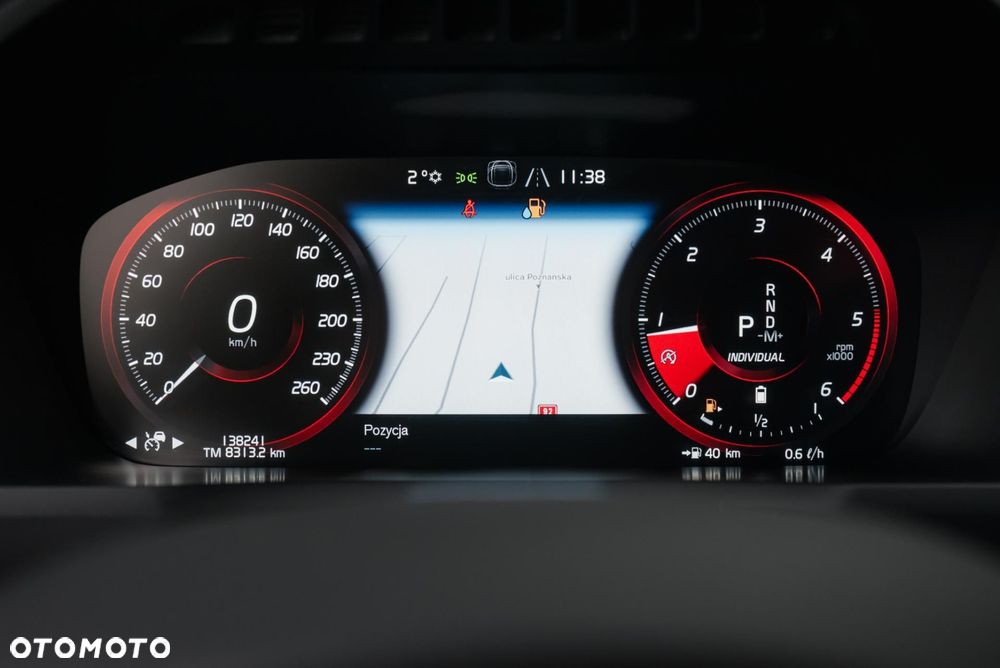 Volvo XC 90 D5 AWD R-Design - 31