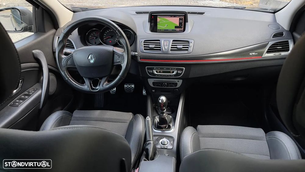 Renault Mégane Sport Tourer 1.5 dCi GT Line - 28