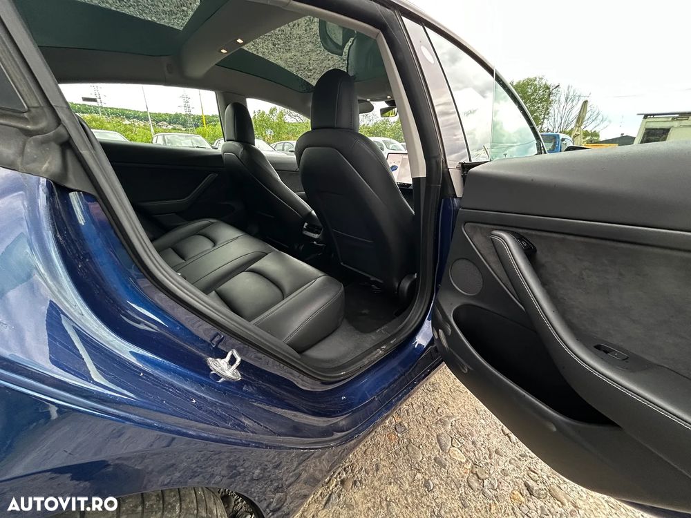 Tesla Model 3 Premium Langstreckenbatterie AWD Dual Motor - 15