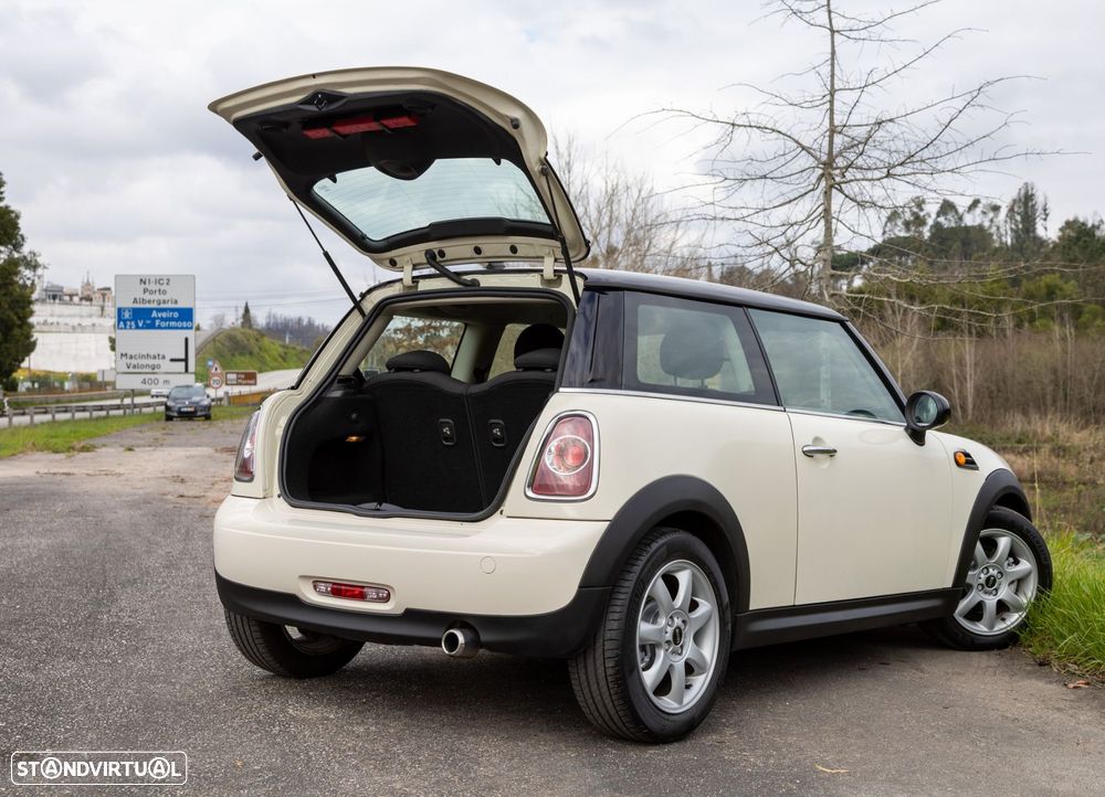 MINI 3 Portas One D - 26