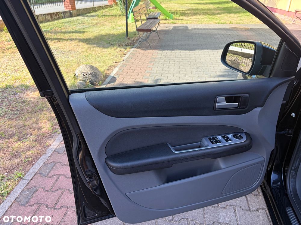 Ford Focus 1.8 Titanium - 26