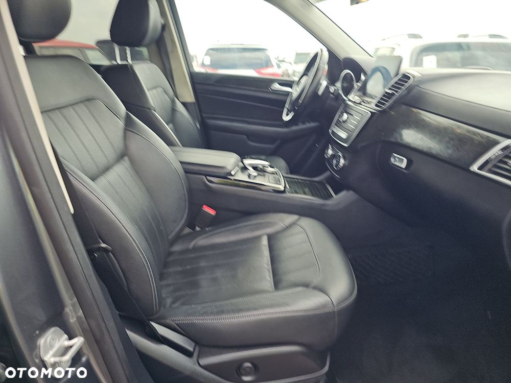 Mercedes-Benz GLS - 7