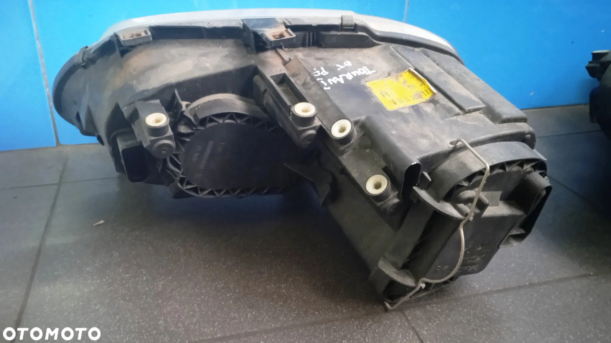 Lampa lewa prawa przód VW Touran I 1T0941005R 1T0941006R - 3