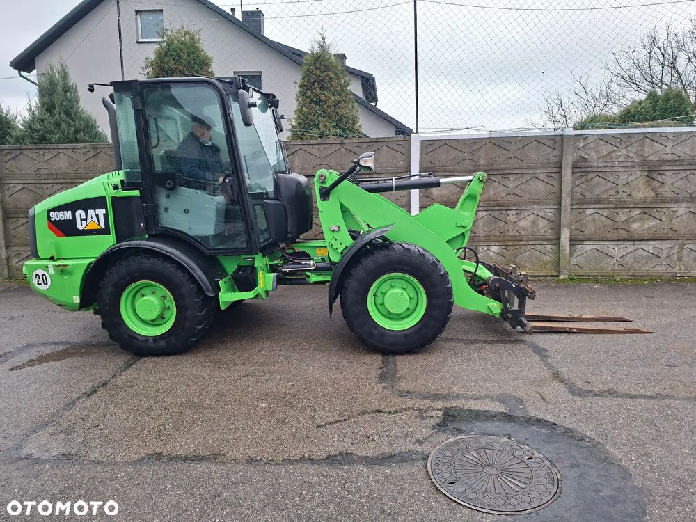 Caterpillar CAT 906 M - 11