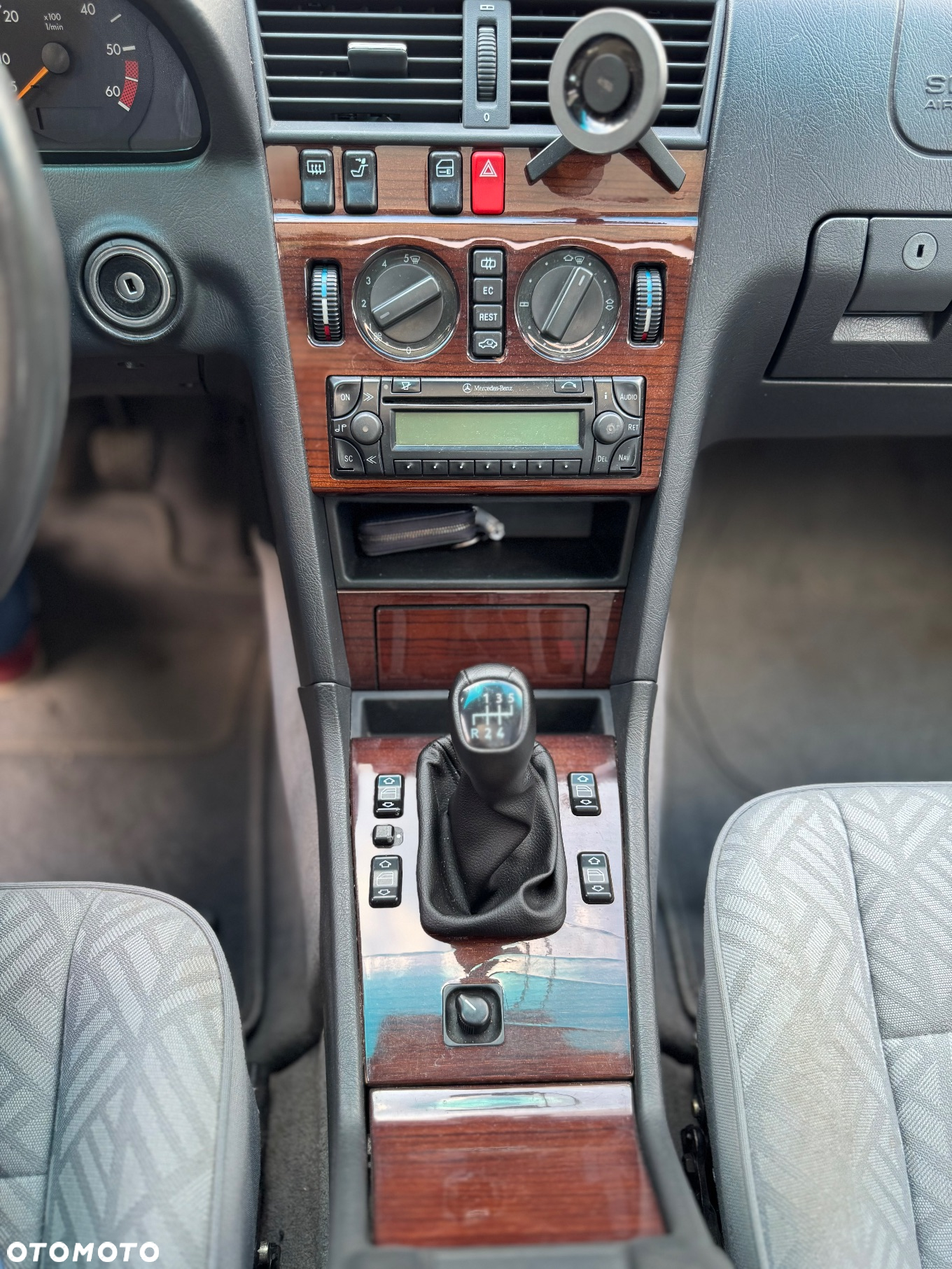 Mercedes-Benz Klasa C 250 D Elegance - 17