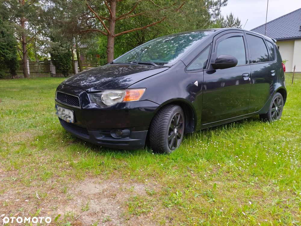 Mitsubishi Colt - 10