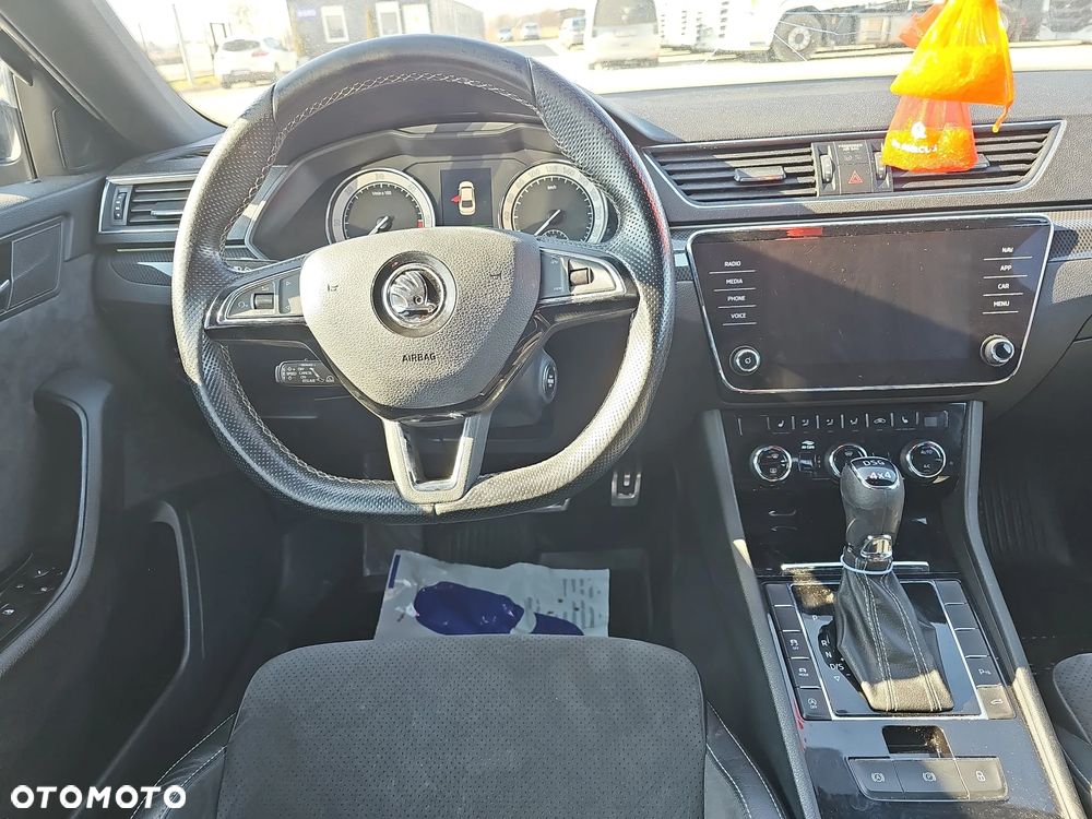 Skoda Superb 2.0 TDI Sportline DSG - 13