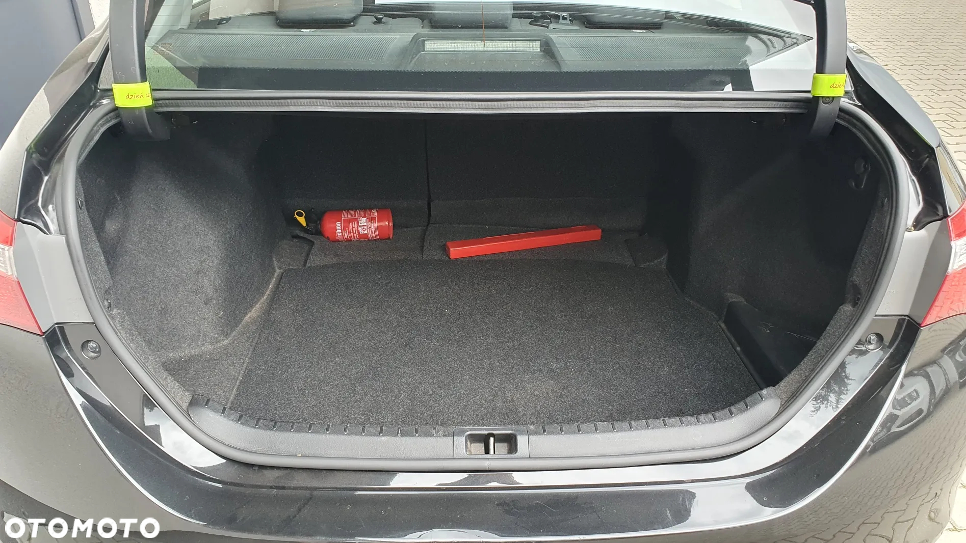 Toyota Corolla 1.4 D-4D Active - 23