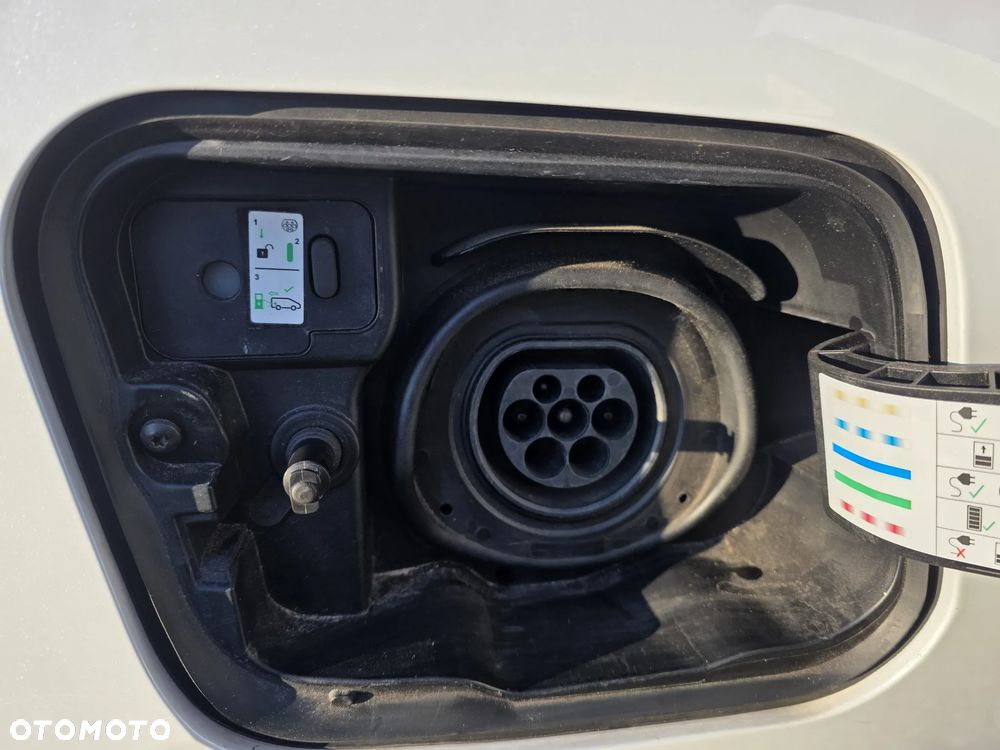 Renault Captur 1.6 E-TECH Plug-In Initiale Paris - 28