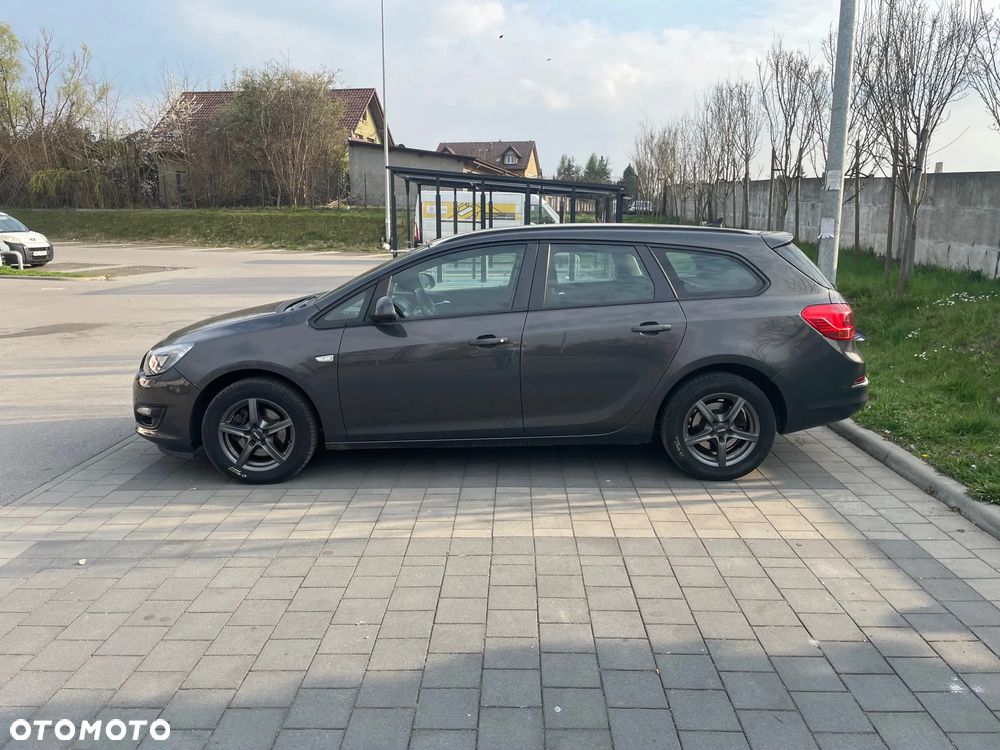 Opel Astra 1.6 CDTI DPF ecoFLEX TourerStart/Stop Selection - 2