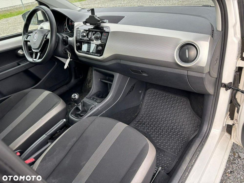 Volkswagen up! - 9