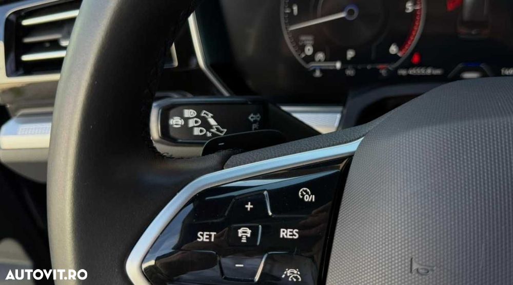 Volkswagen Touareg - 22