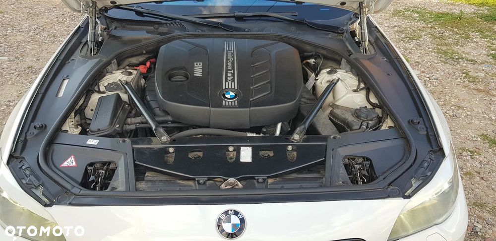BMW Seria 5 525d xDrive - 21
