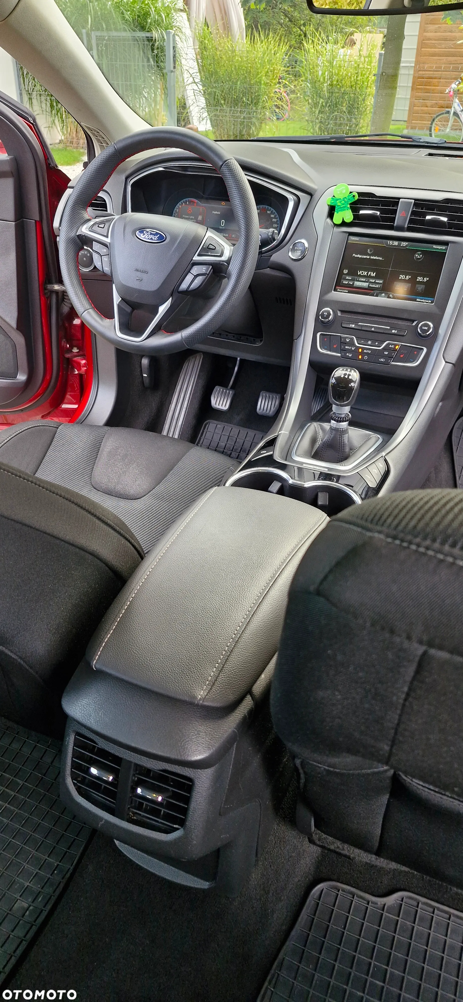Ford Mondeo 2.0 TDCi Titanium - 16