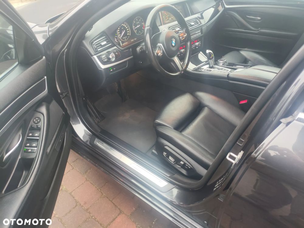 BMW Seria 5 530d xDrive Luxury Line - 14