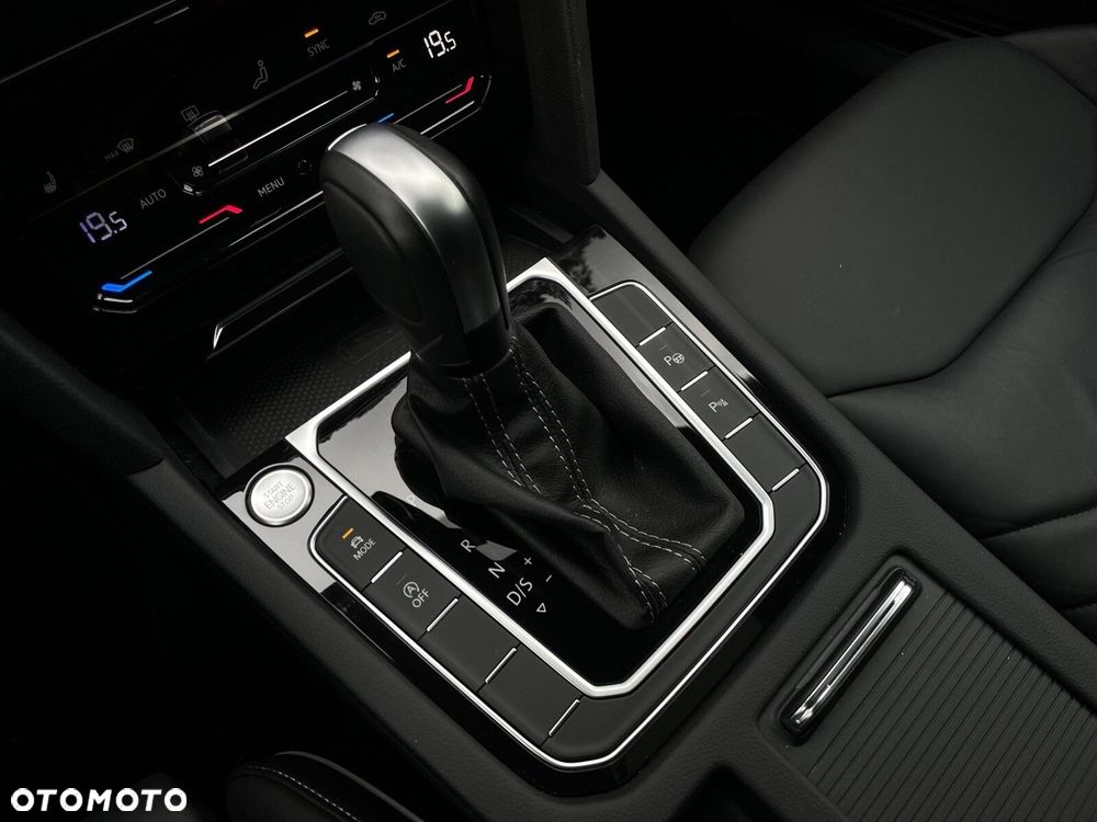 Volkswagen Arteon 2.0 TDI 4Motion R-Line DSG - 17