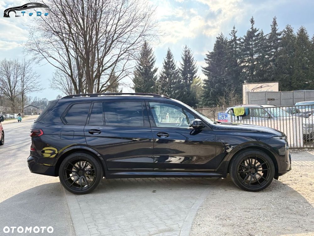 BMW X7 xDrive40i mHEV Individual Edition sport - 18
