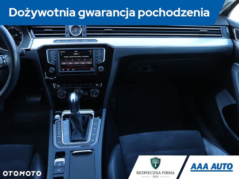 Volkswagen Passat Variant - 10