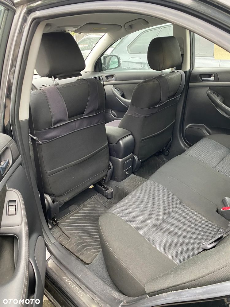 Toyota Avensis 2.0 D-4D Luna - 14