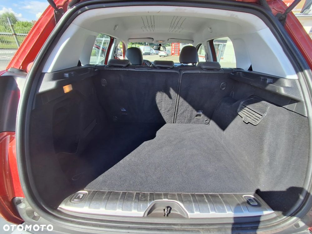 Peugeot 2008 1.6 BlueHDi Allure S&S - 24