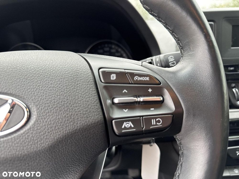 Hyundai i30 1.5 DPI Classic + - 22