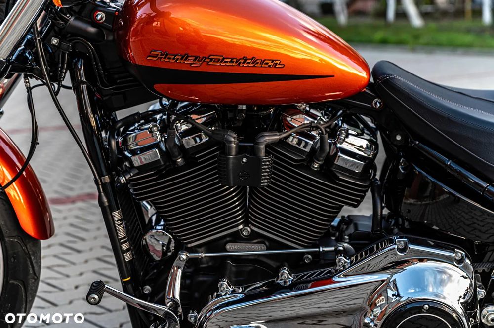 Harley-Davidson Softail Breakout - 10