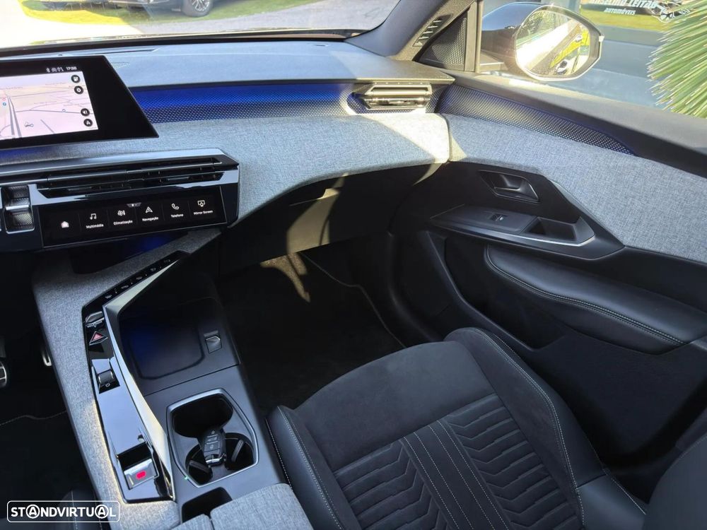 Peugeot E-3008 73 kWh GT - 26