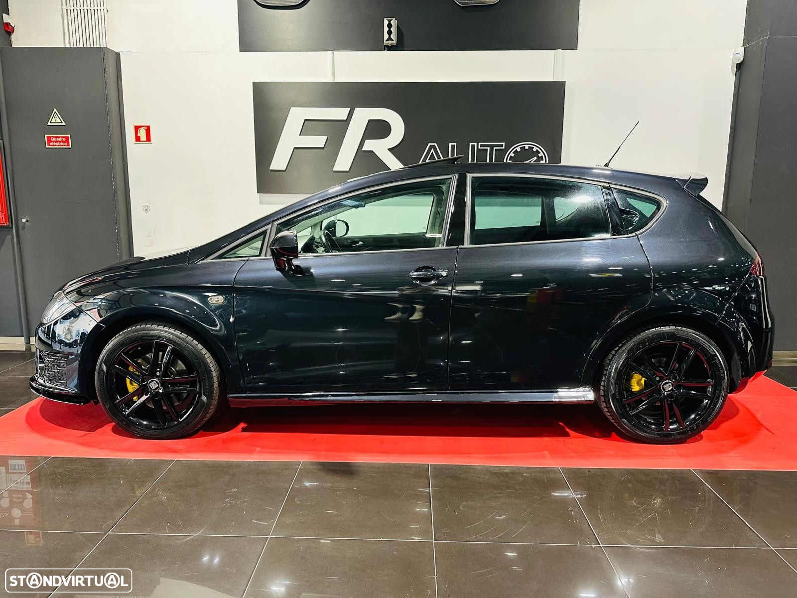 SEAT Leon 2.0 TDI FR DPF - 12