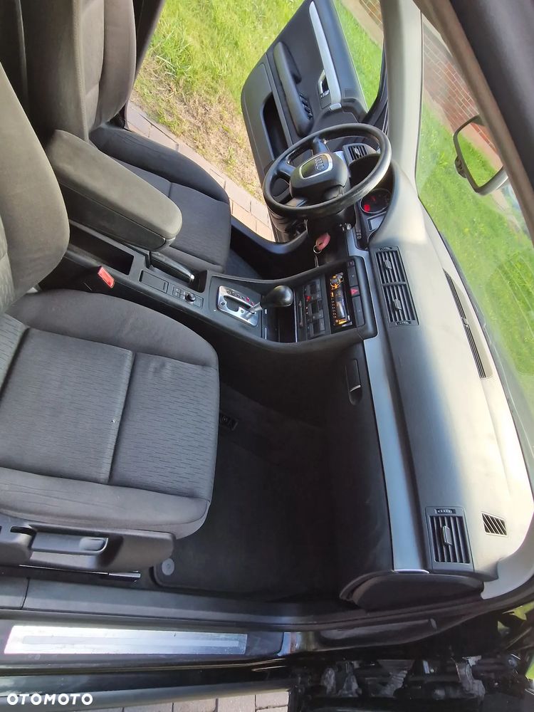 Audi A4 Avant 1.8 T multitronic - 22