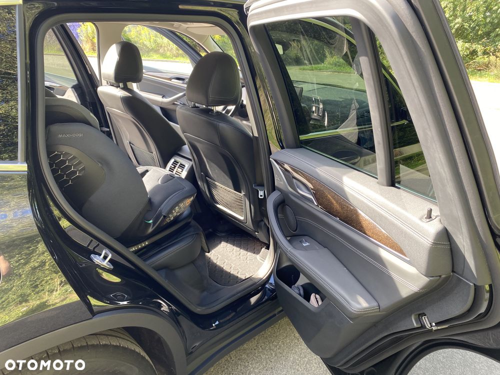 BMW X3 xDrive20i Luxury Line - 9