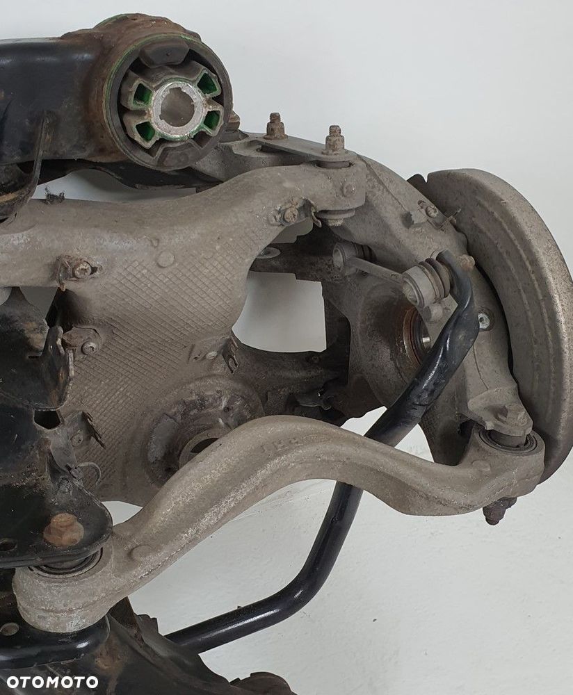 ZAWIESZENIE BELKA OŚ TYŁ DISCOVERY SPORT L550 - 4