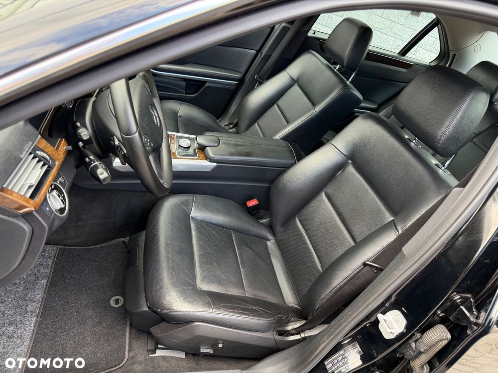 Mercedes-Benz Klasa E 220 CDI DPF BlueEFFICIENCY Automatik - 18