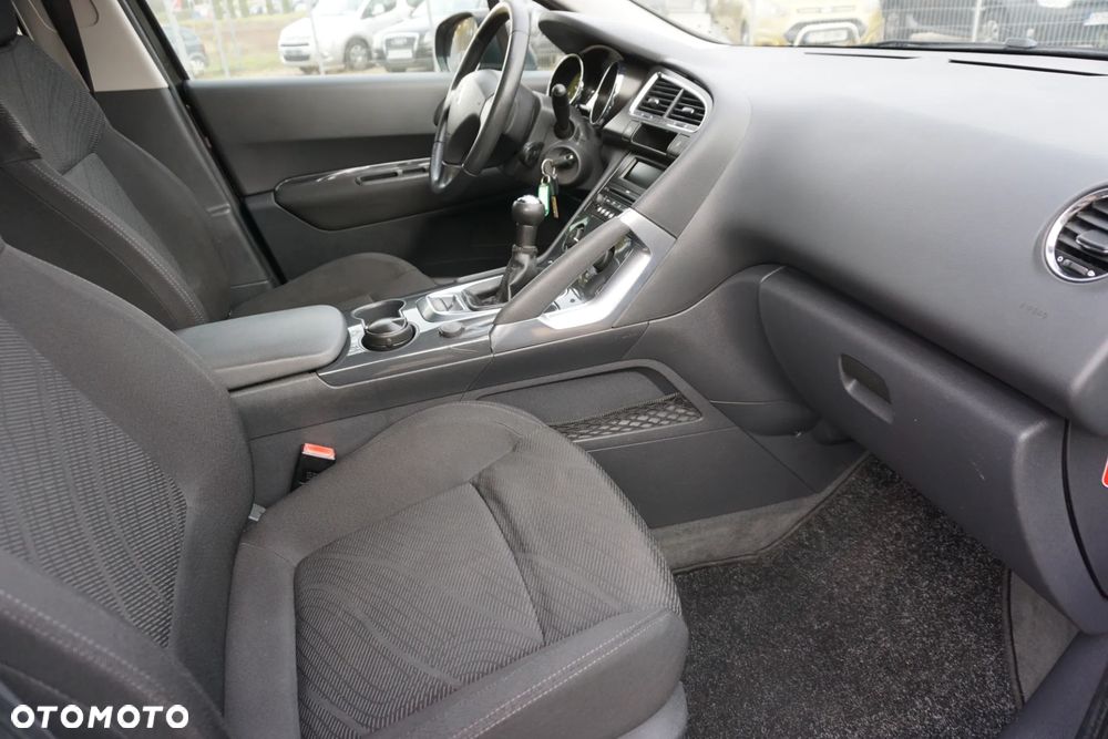 Peugeot 3008 120 VTi Active - 16