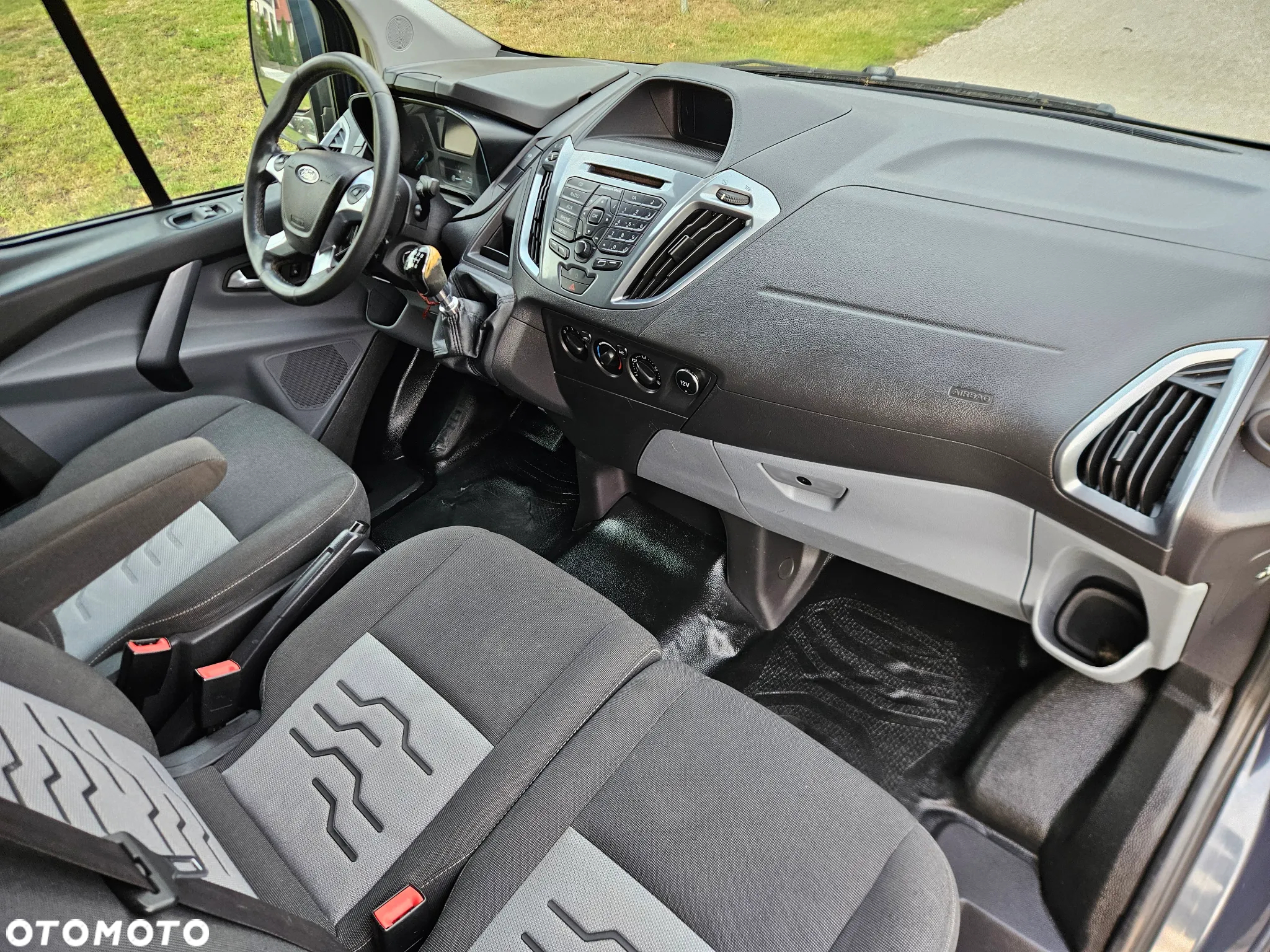 Ford TRANSIT CUSTOM - 14