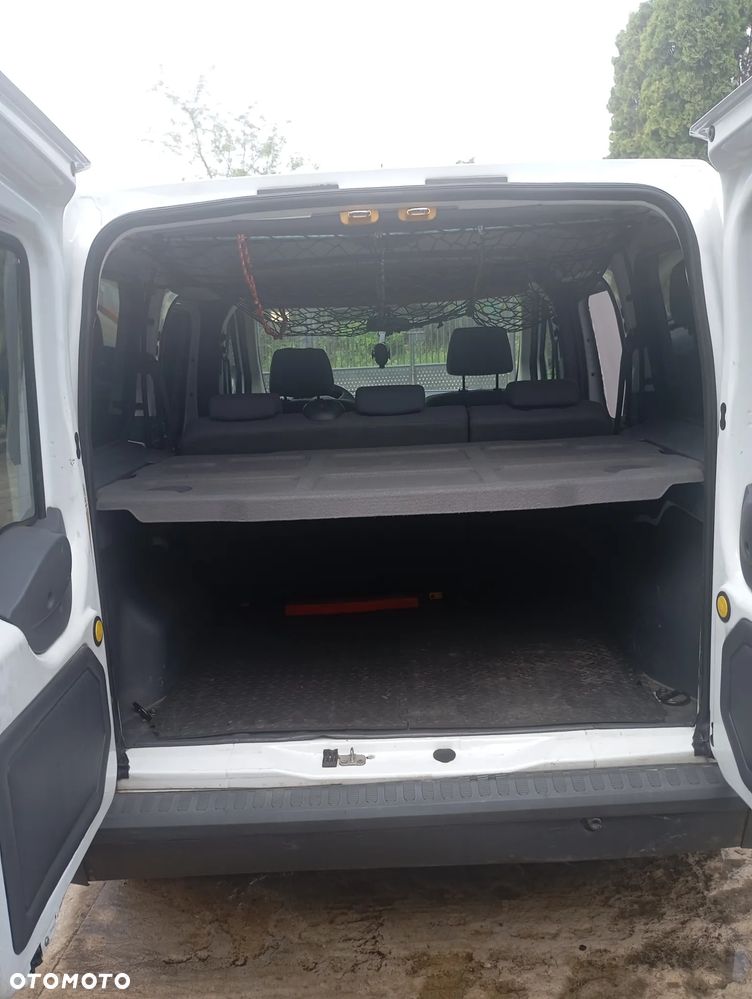 Ford Tourneo Connect - 6