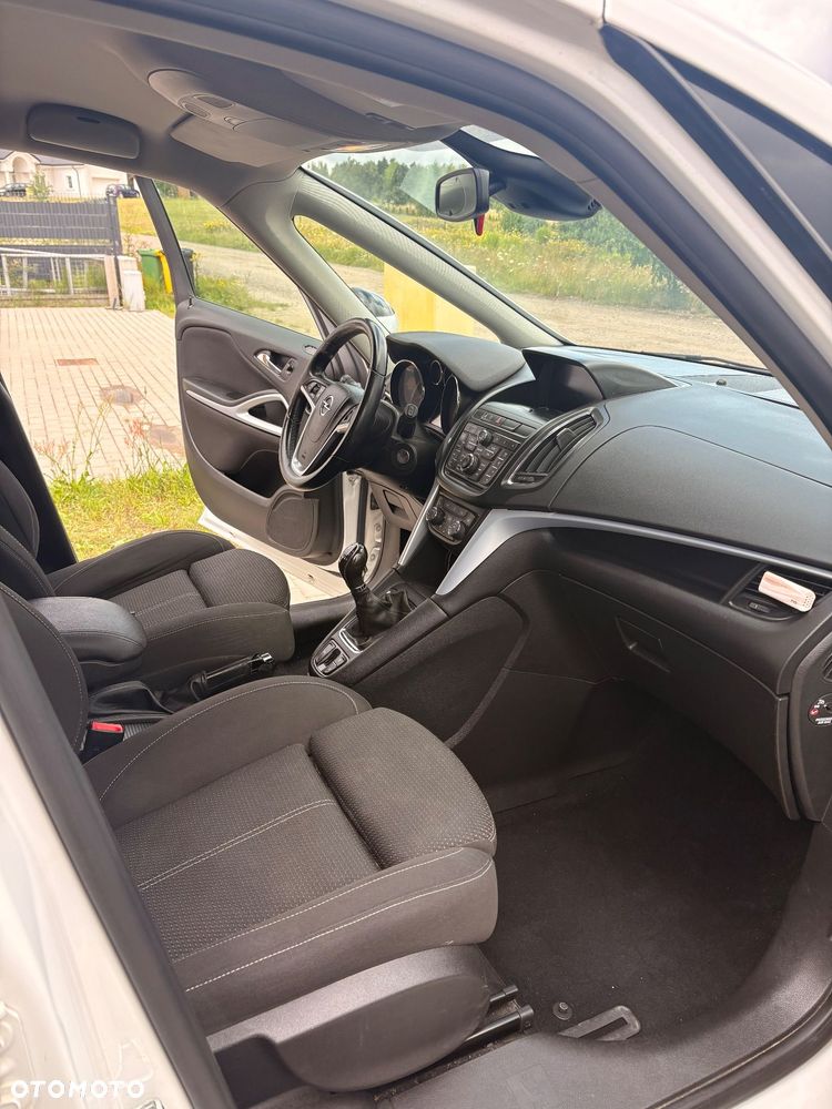 Opel Zafira 1.4 T Enjoy - 9