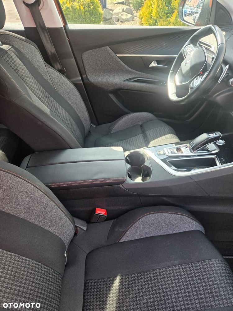Peugeot 3008 1.5 BlueHDi Active S&S EAT8 - 14