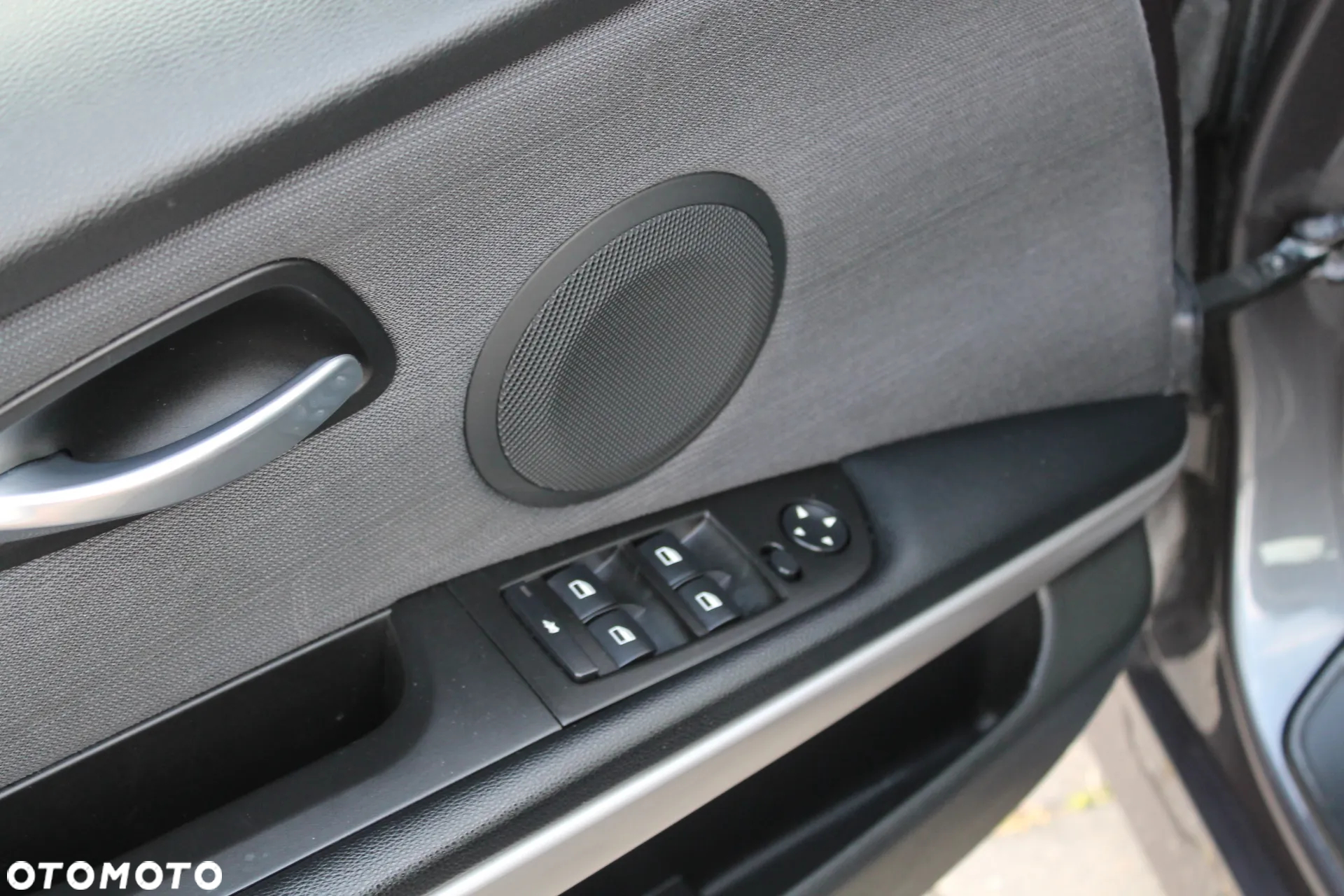 BMW Seria 3 320i - 28