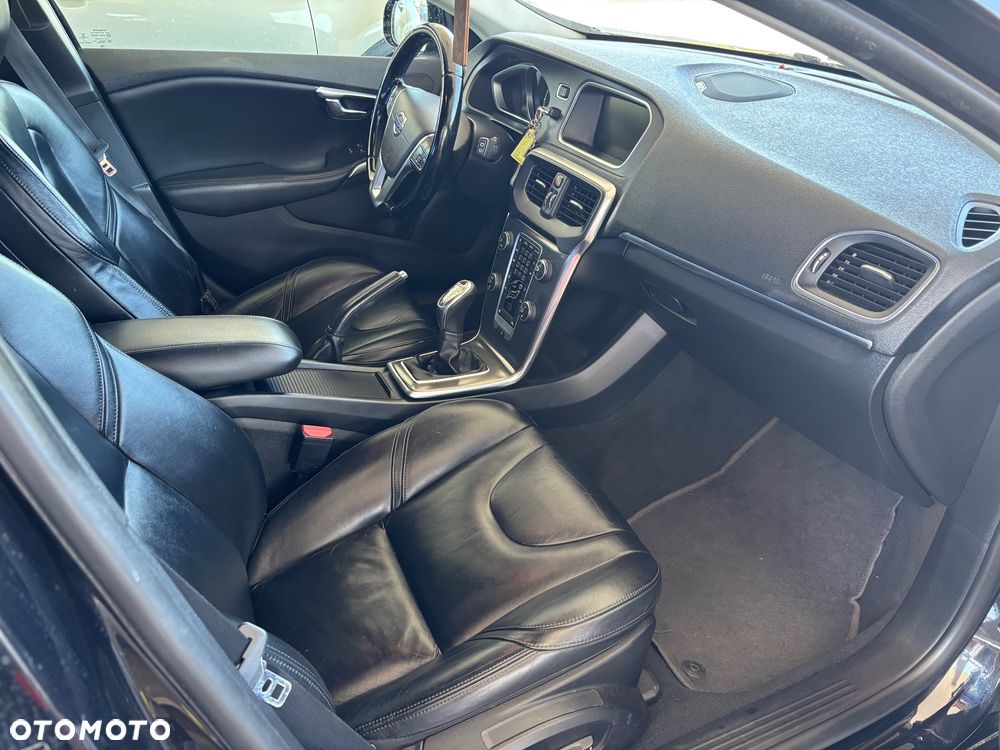 Volvo V40 D2 Summum - 31